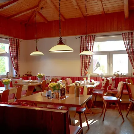 Stiefelburg Der Berghof Hotel 3*