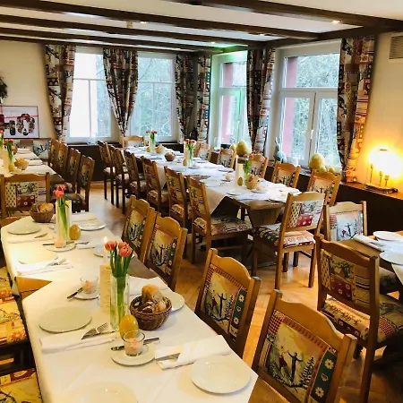 Stiefelburg Der Berghof 3*