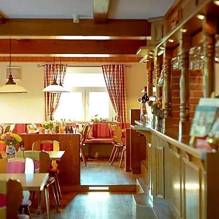 酒店 Stiefelburg Der Berghof Nauendorf (Weimarer)