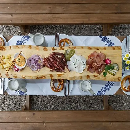 Stiefelburg Der Berghof Hotel 3*