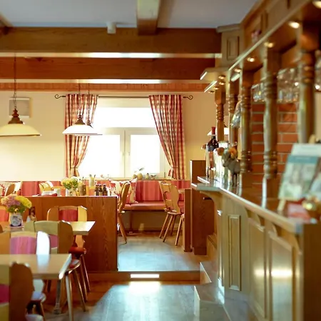 Stiefelburg Der Berghof Nauendorf (Weimarer)