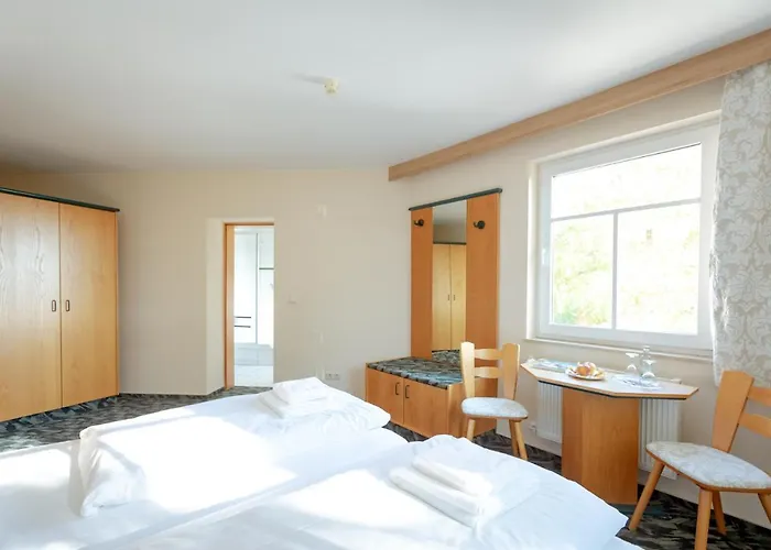 Stiefelburg Der Berghof Hotel 3*